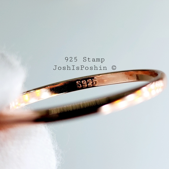 Three stone emerald ring in rose gold over sterling silver - Picture 7 of 11